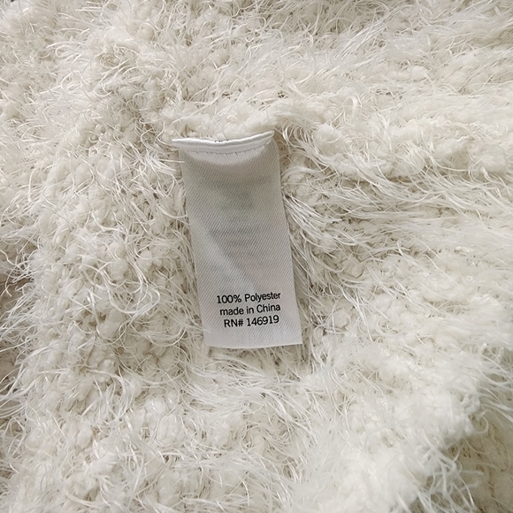 SO Women's White Eyelash Fuzzy Sweater - Size XS - Picture 4 of 5